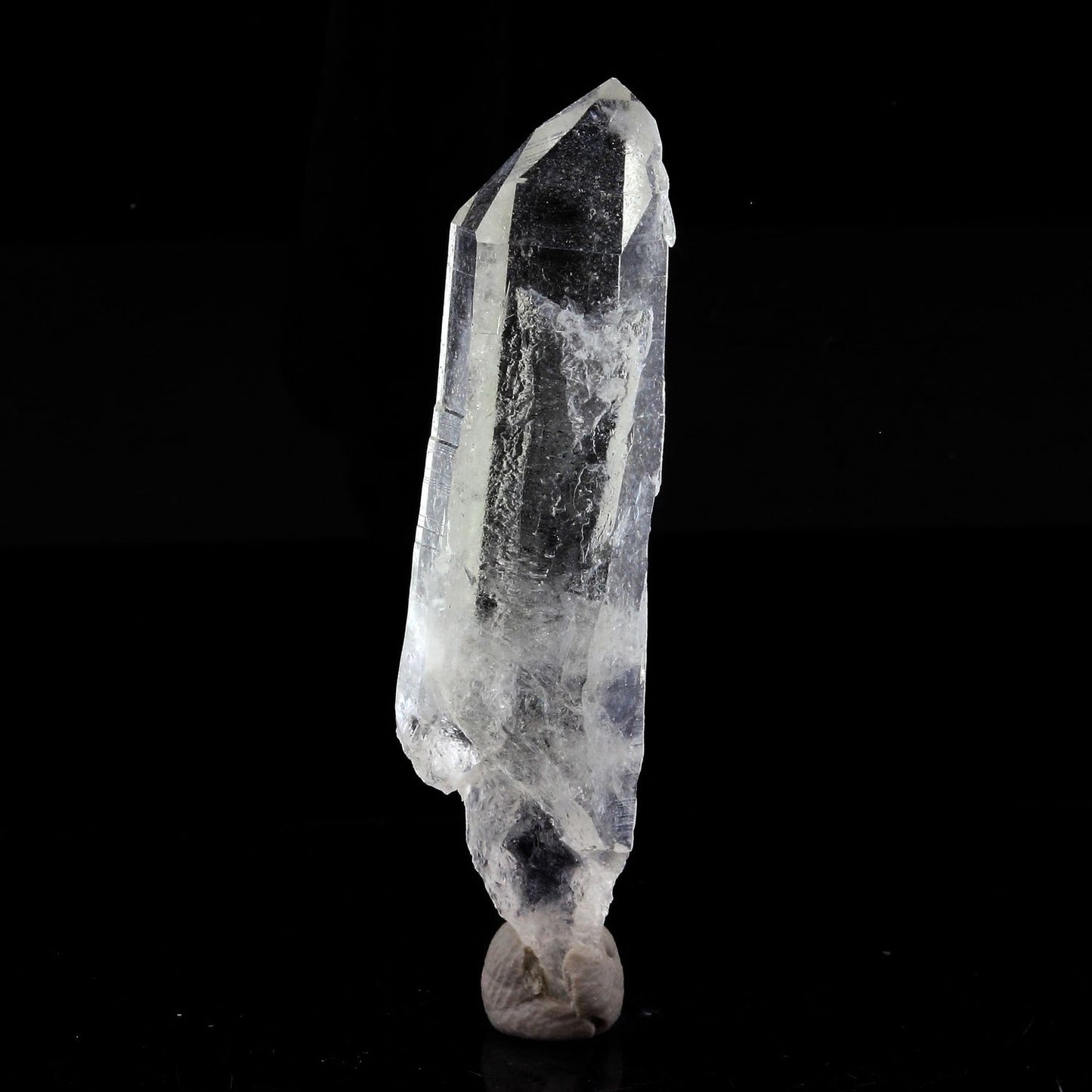 Quartz mineral. 34.95 carats. La Gardette Mine, Bourg d'Oisans, Isère, France