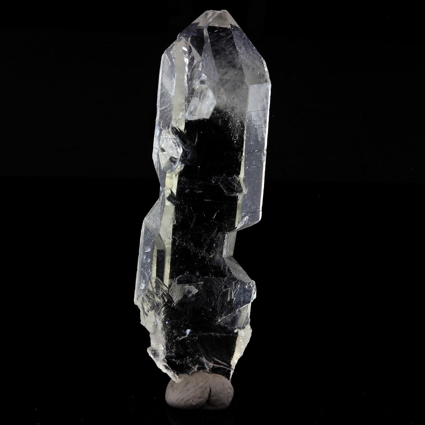 Quartz mineral. 47.54 carats. La Gardette Mine, Bourg d'Oisans, Isère, France