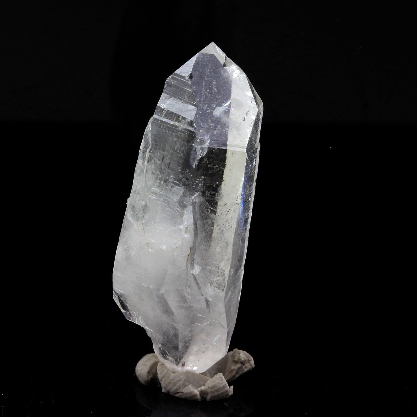Quartz mineral. 37.14 carats. La Gardette Mine, Bourg d'Oisans, Isère, France