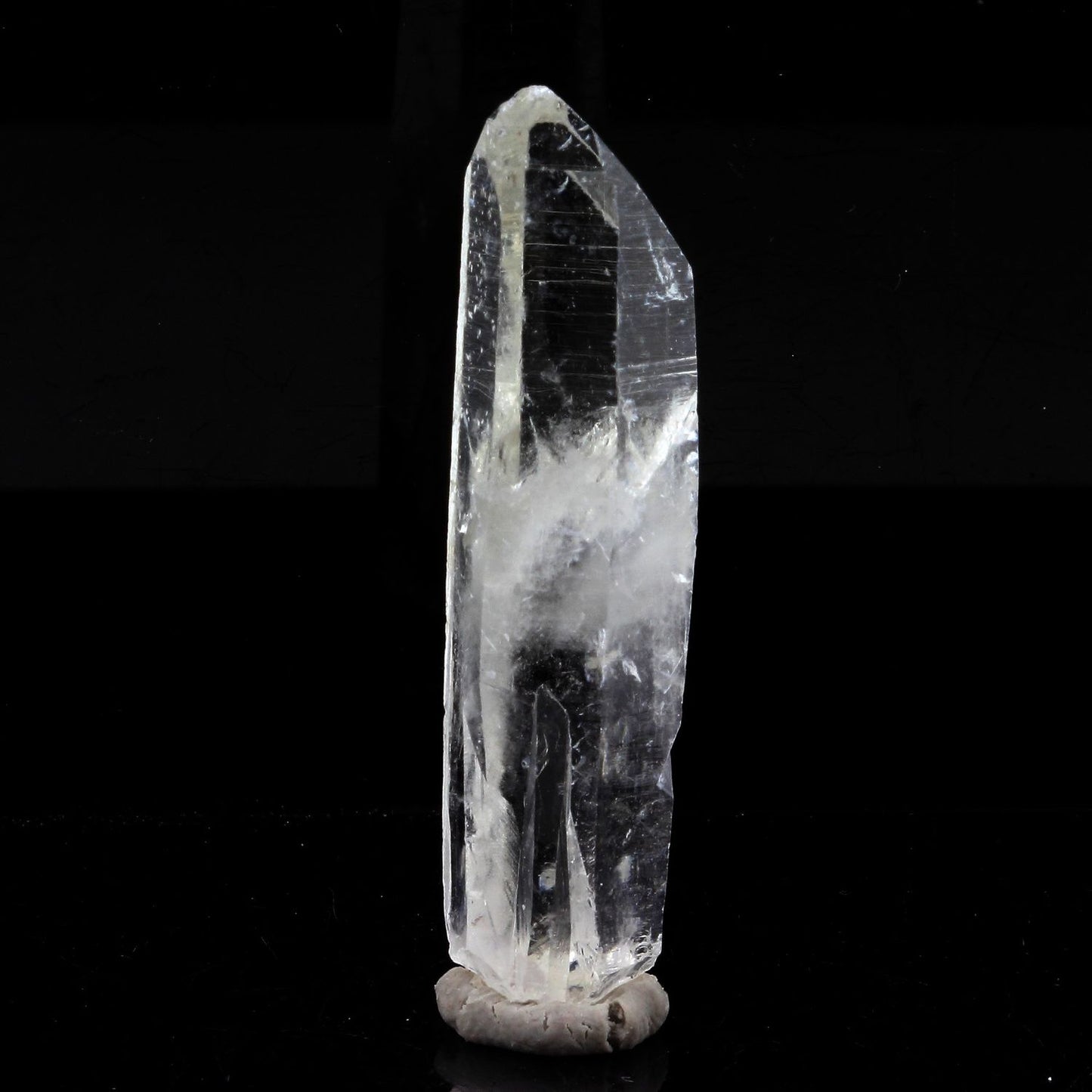 Quartz mineral. 37.78 carats. La Gardette Mine, Bourg d'Oisans, Isère, France