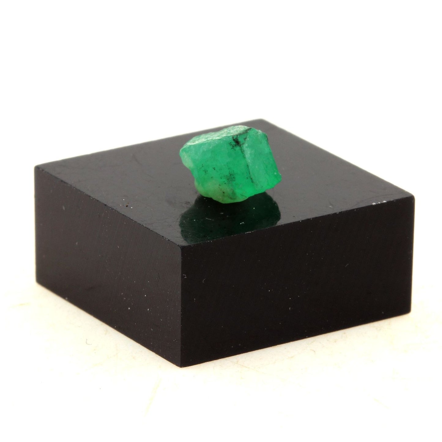 Emeraude. 1.75 cts. En provenance de Paprok, Nuristan, Afghanistan