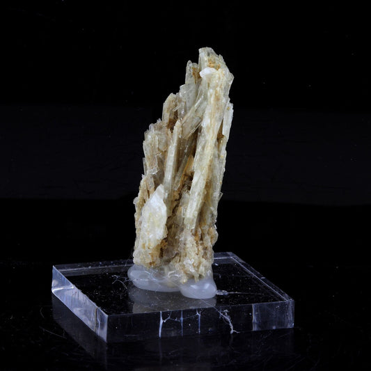 Clinozoisite. 62.0 carats. Marine de Scala, Canari, Haute-Corse, France