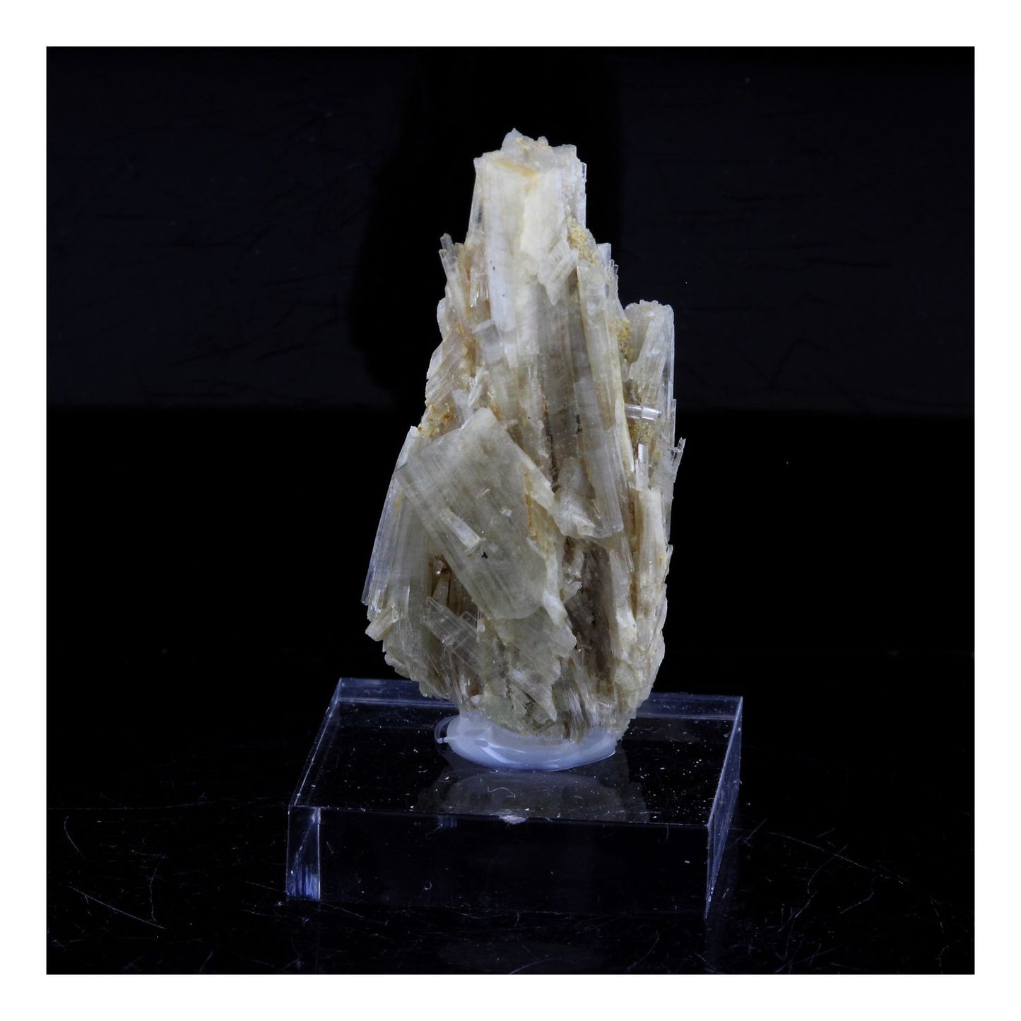 Clinozoisite. 30.0 carats. Marine de Scala, Canari, Haute-Corse, France