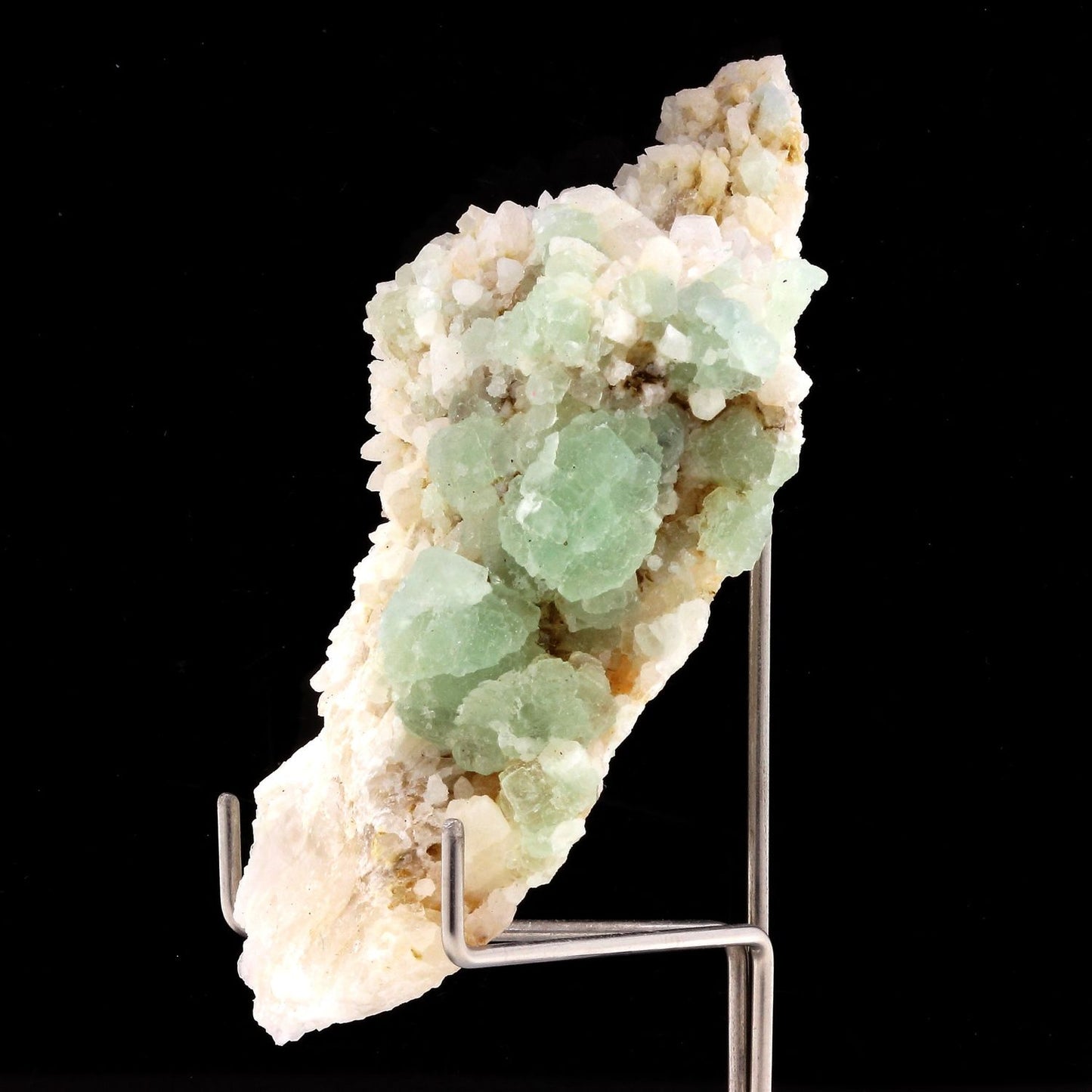Fluorite. 408.0 carats. Hardy Mine, Black Mountains, Arizona, USA