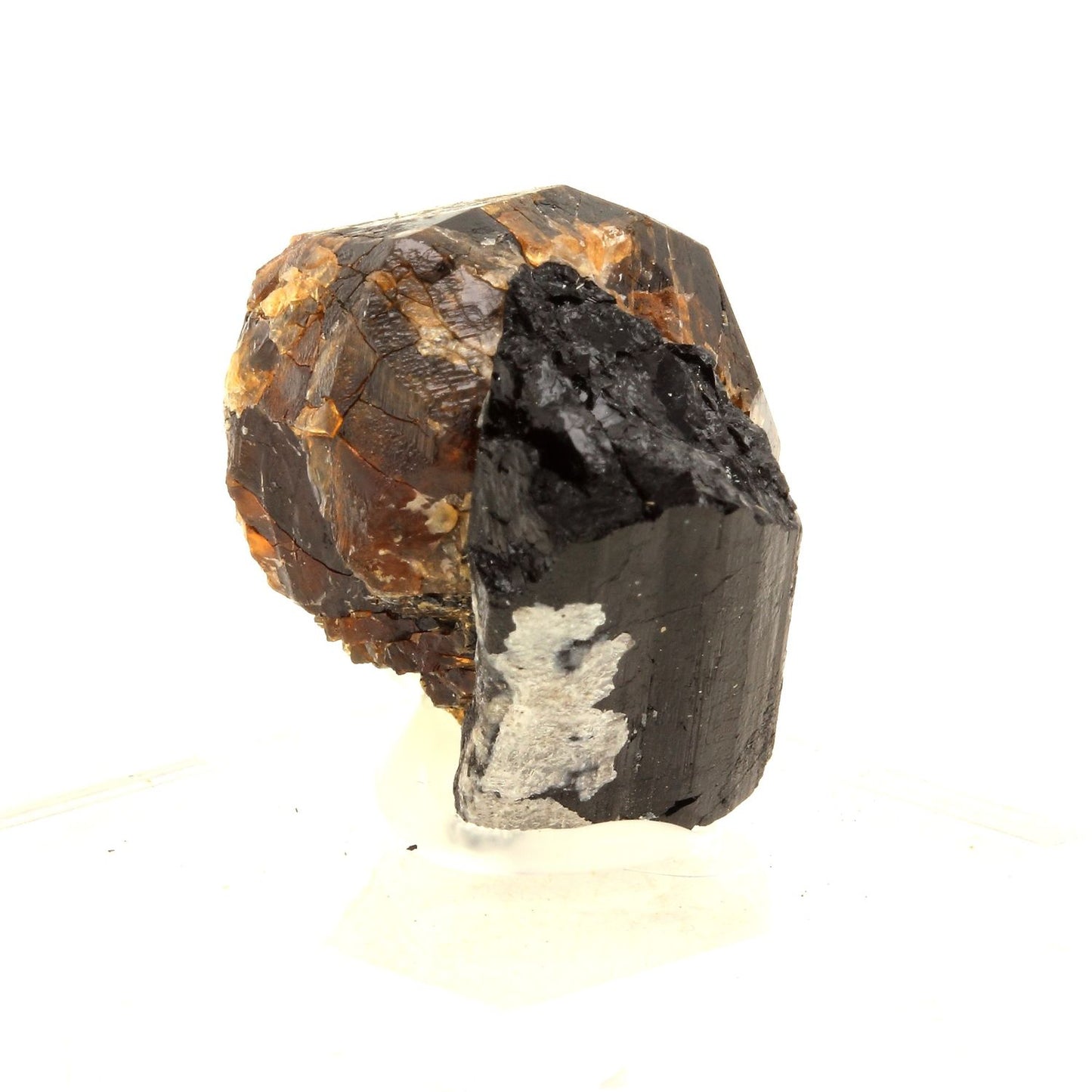 Grenat + Tourmaline. 122.0 carats. Sahanivotry Manandona, Madagascar