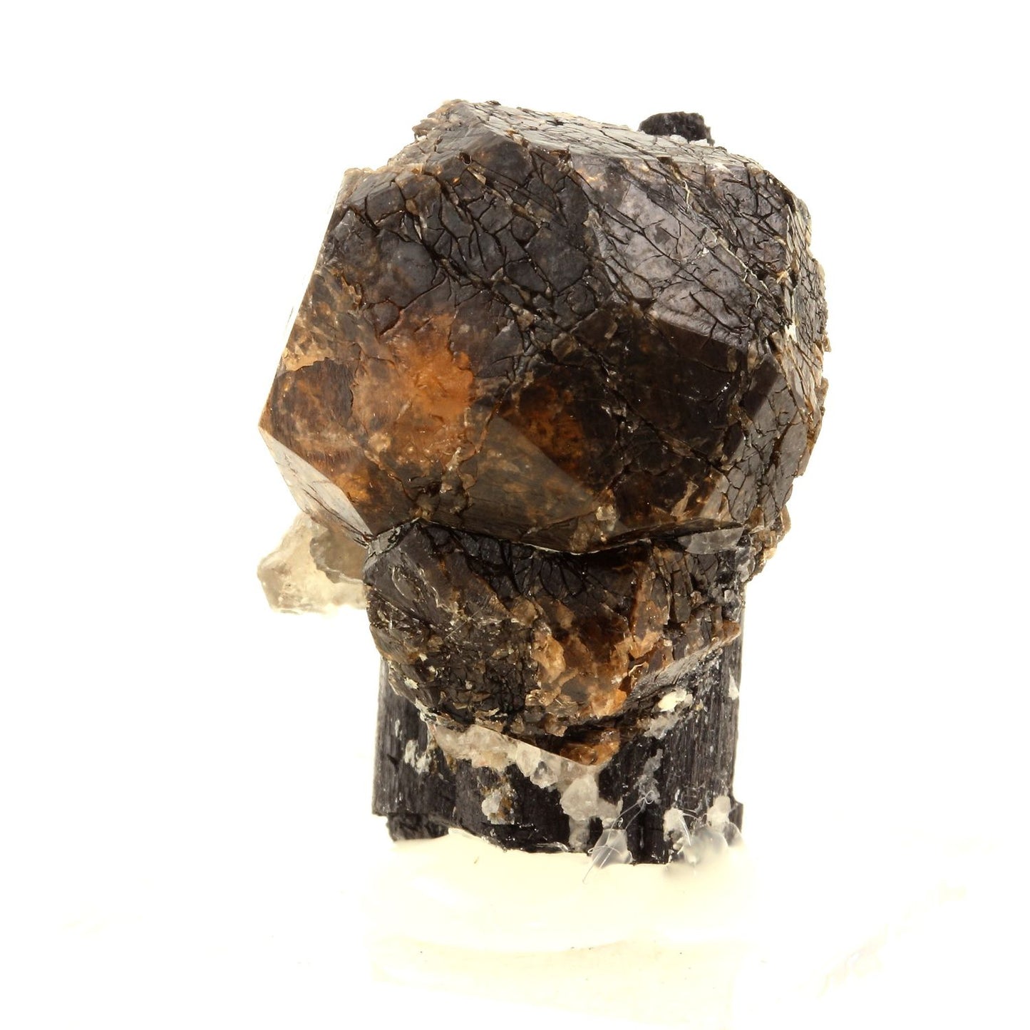 Grenat + Tourmaline. 156.0 carats. Sahanivotry Manandona, Madagascar