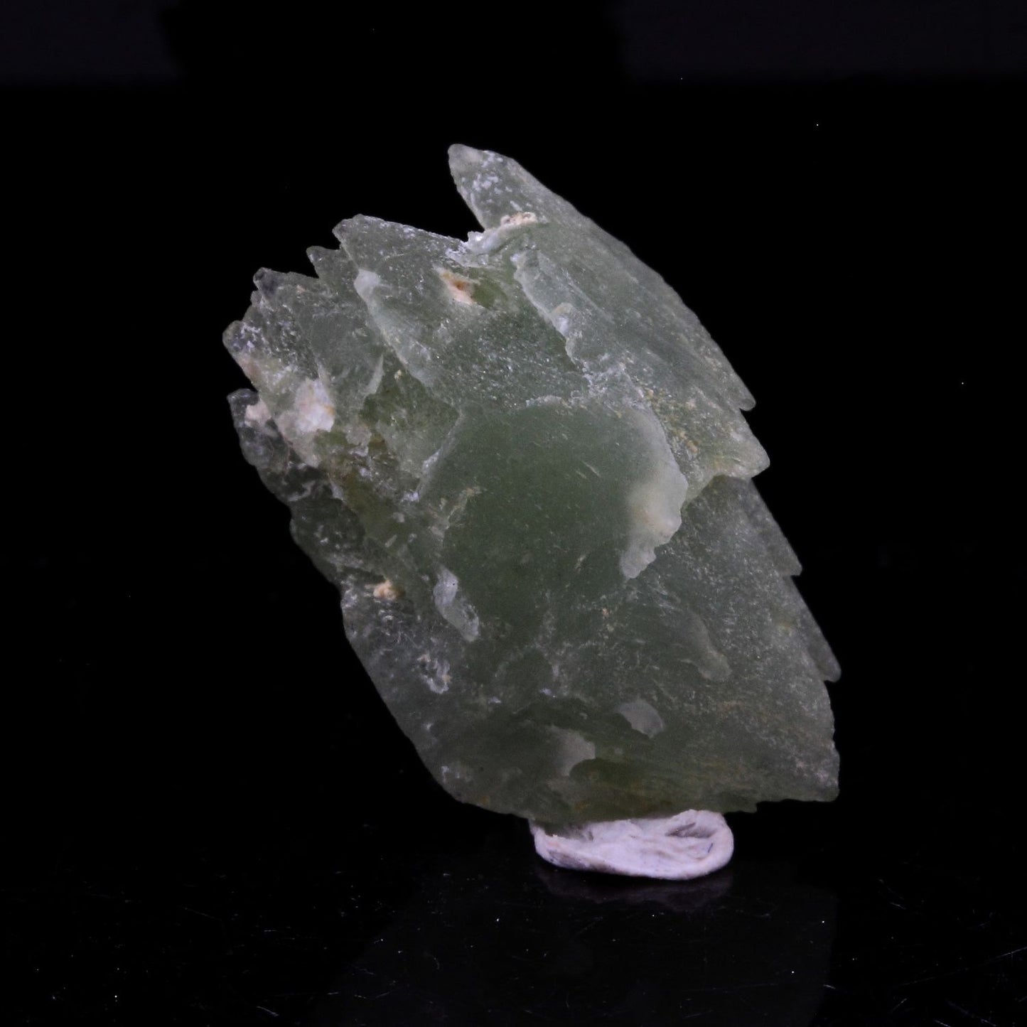 Beryl (etched). 19.86 carats. Sahatany Valley, Ibity, Madagascar