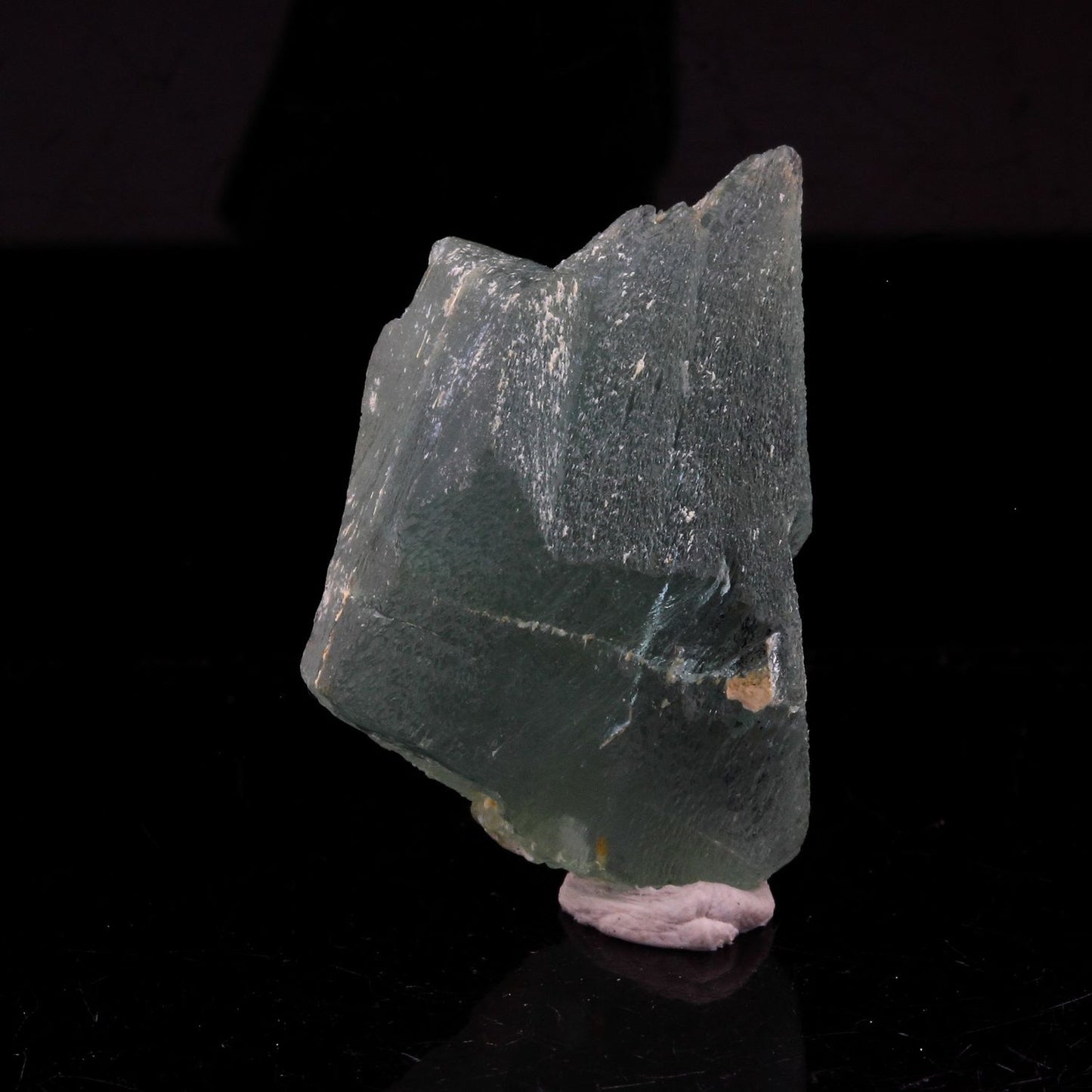 Beryl (etched). 30.98 carats. Sahatany Valley, Ibity, Madagascar