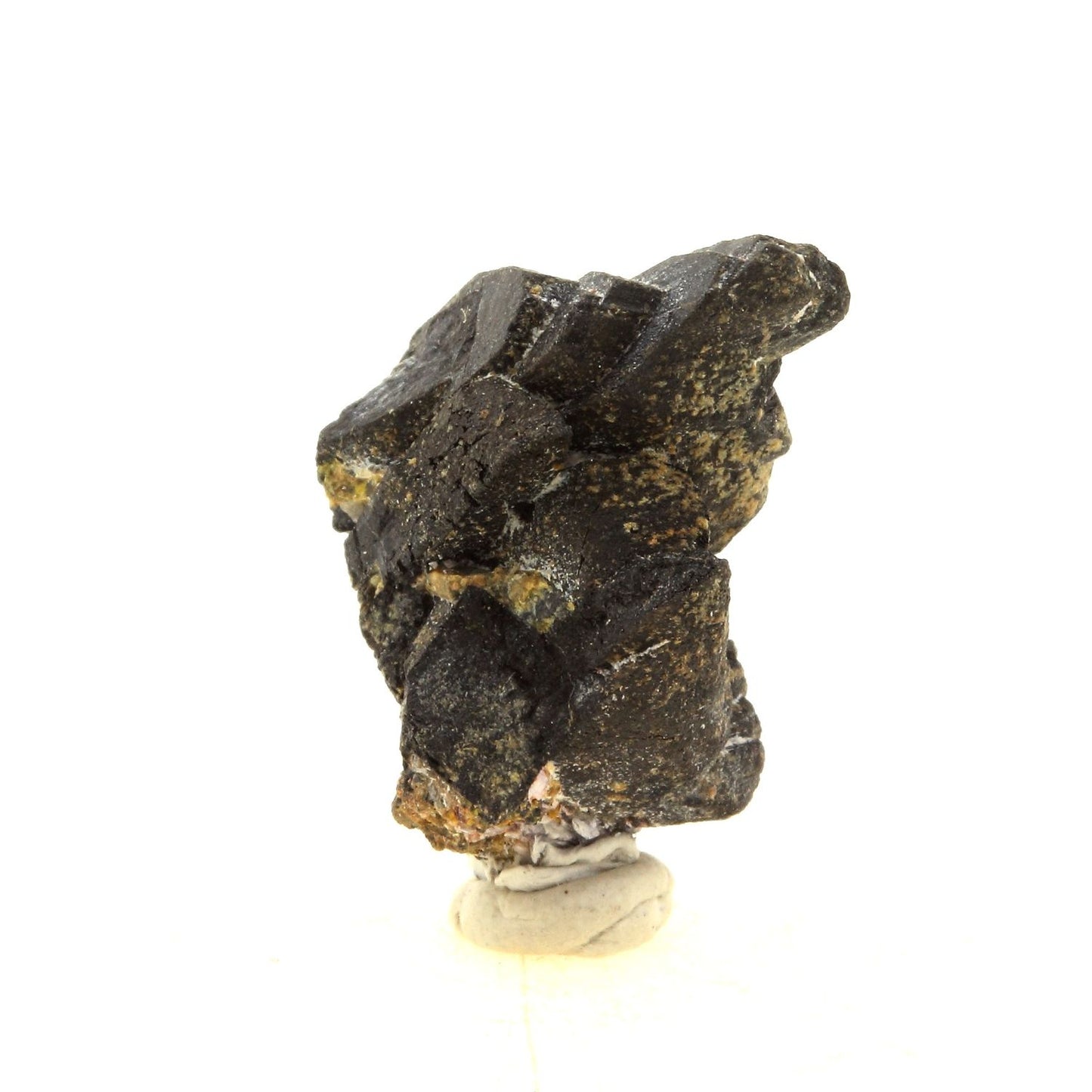 Columbite. 33.30 carats. Mahaiza, Betafo, Madagascar