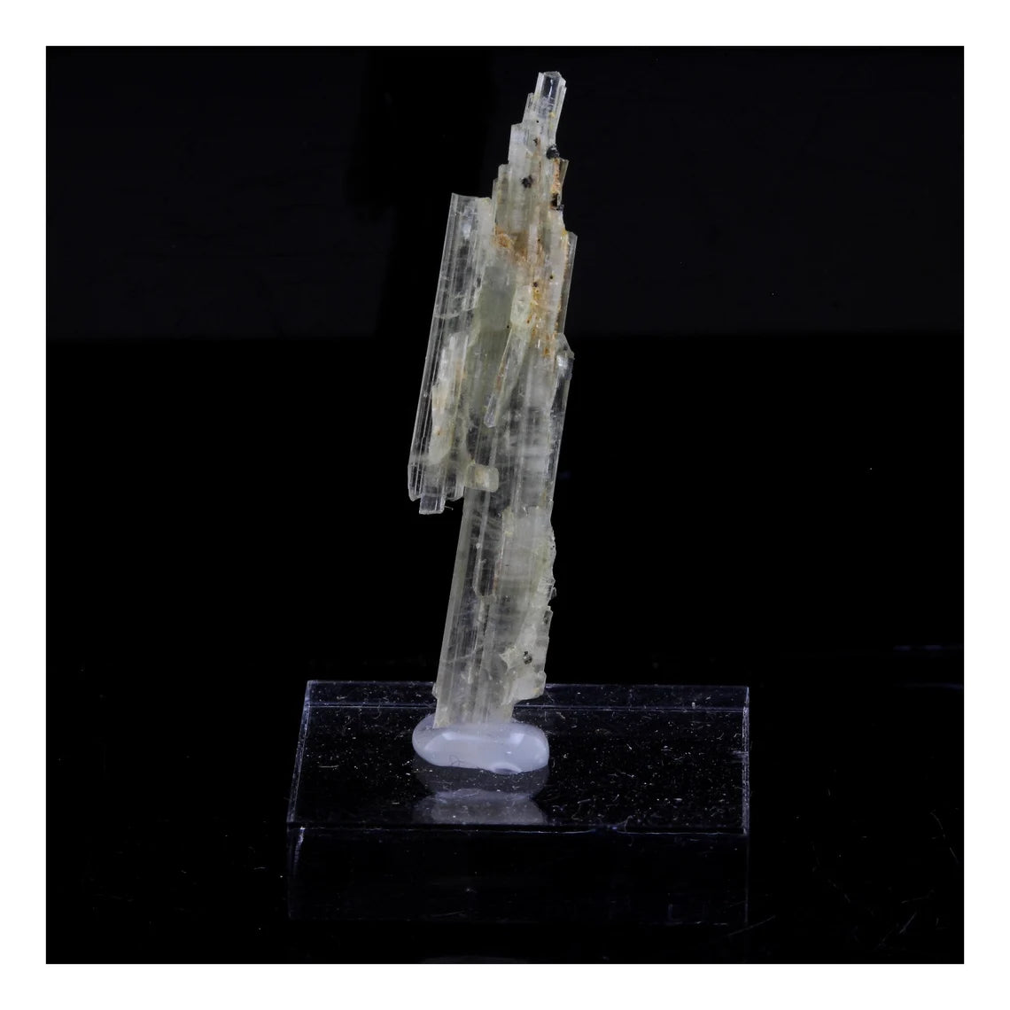Clinozoisite. 13.27 carats. Marine de Scala, Canari, Haute-Corse, France