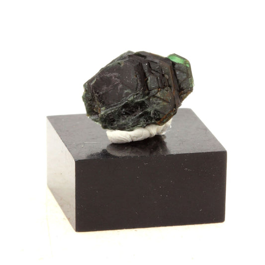 Clinochlore. 4.42 carats. Rocher de Farinole, Olmeta-di-Capocorso, Haute-Corse, France