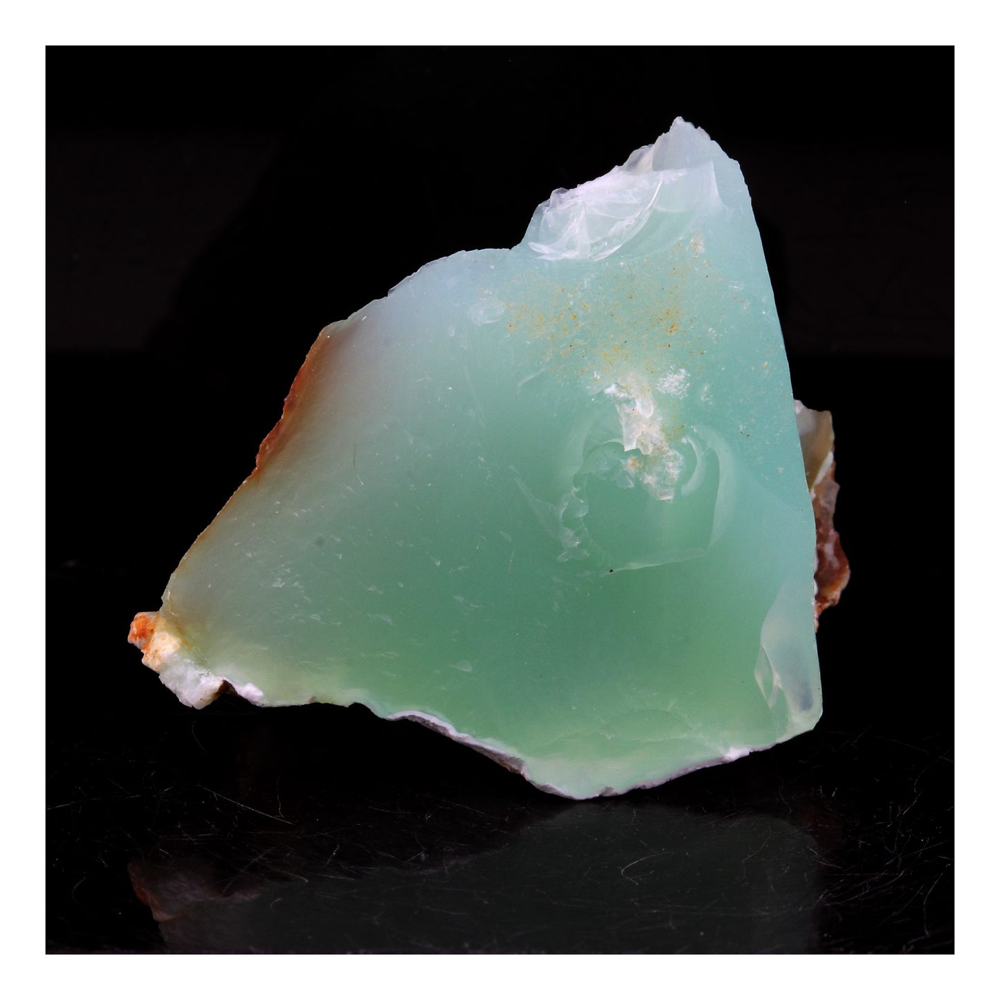 Chrysoprase en provenance de Lipecki Dol, Nikustak, Lipkovo, Macédoine du Nord