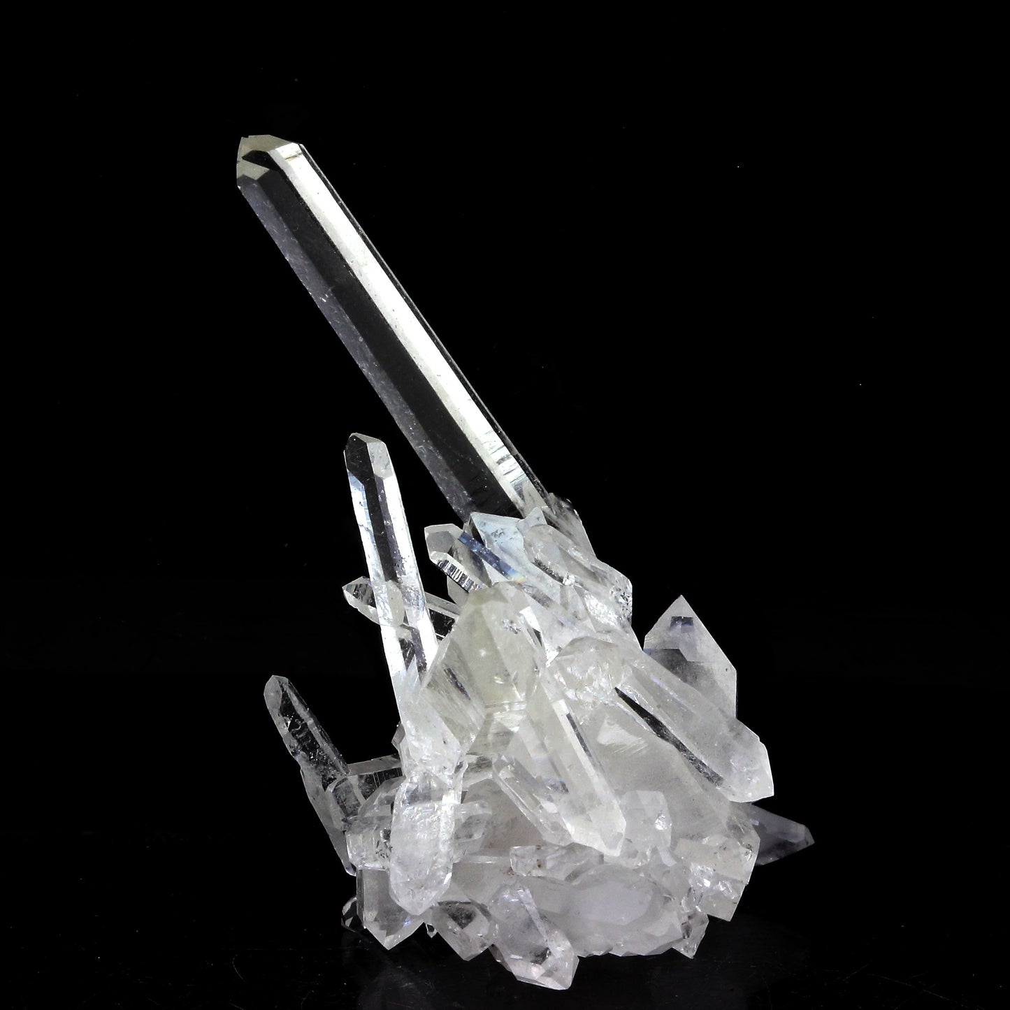 Quartz mineral. 65.5 carats. en provenance de La Gardette Mine, mine à Giraud, Bourg d'Oisans, Isère, France