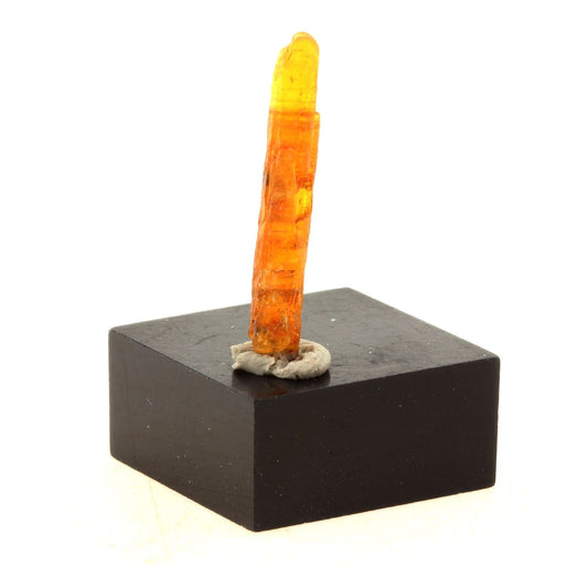 Cyanite orange. 2.79 carats. Sangulungulu Hill, Loliondo, Tanzanie