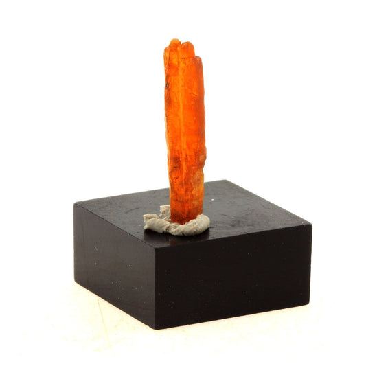 Cyanite orange. 3.78 carats. Sangulungulu Hill, Loliondo, Tanzanie