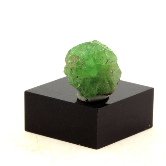 Grenat Tsavorite. 12.64 carats. Manyara Region, Tanzanie