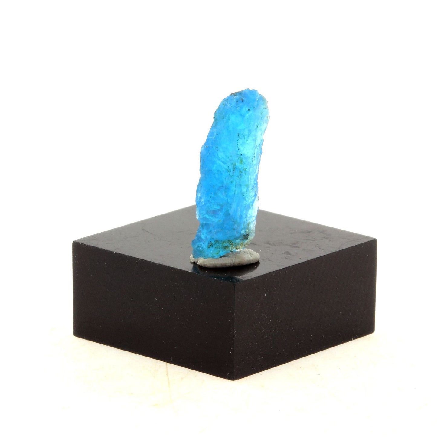 Apatite bleu neon. 2.46 carats. Betroka, Anosy, Madagascar