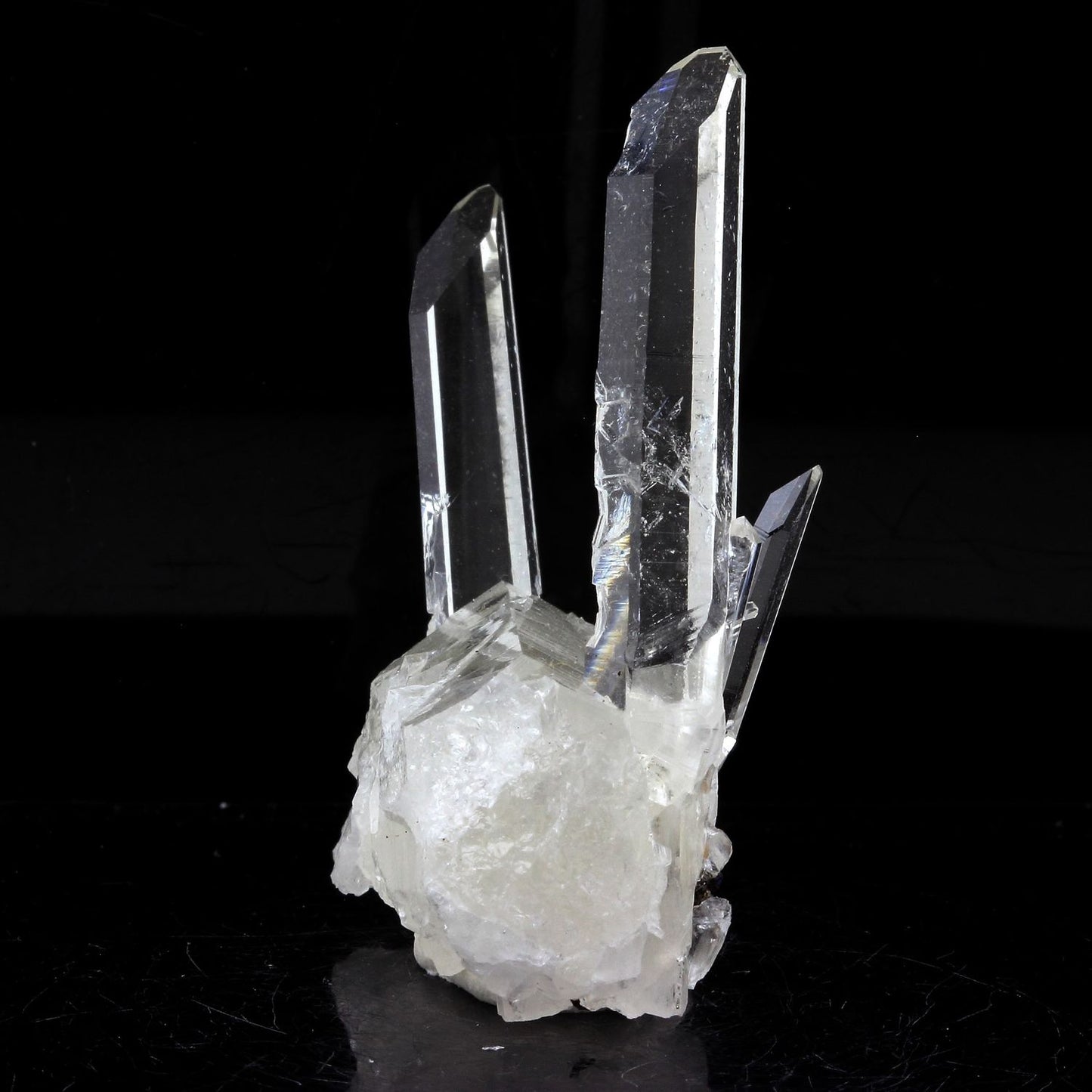 Quartz + Chalcopyrite. 78.0 carats. La Gardette Mine, Bourg d'Oisans, Isère, France