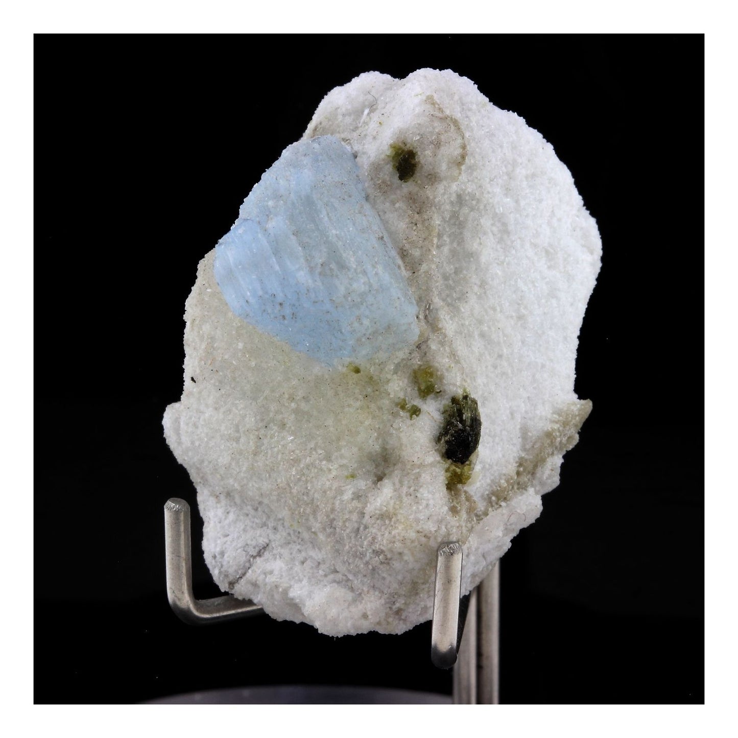 Alkali-beryl + Tourmaline verte. 95.0 carats. En provenance de Deo Darrah, Kuran Wa Munjan District, Badakhshan, Afghanistan