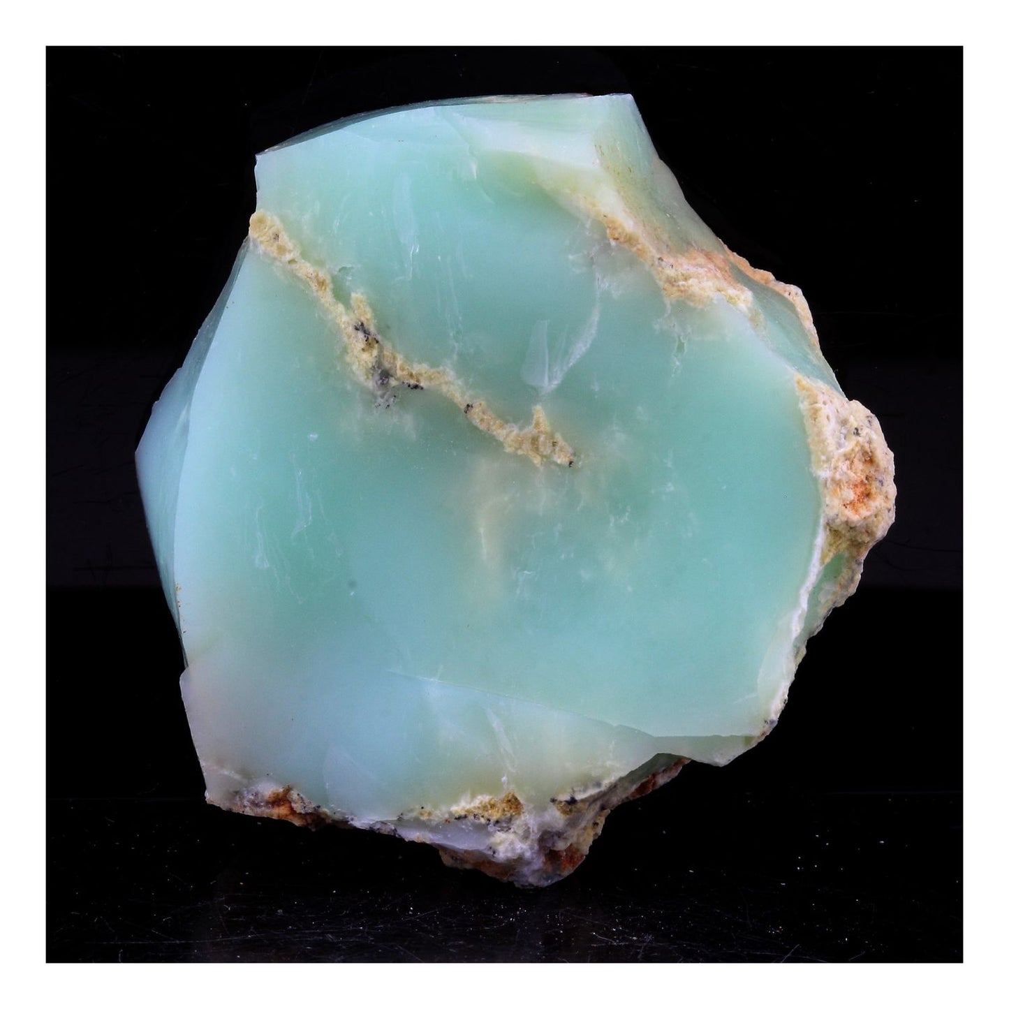 Chrysoprase. 118.5 carats. Lipecki Dol, Lipkovo, Macédoine du Nord
