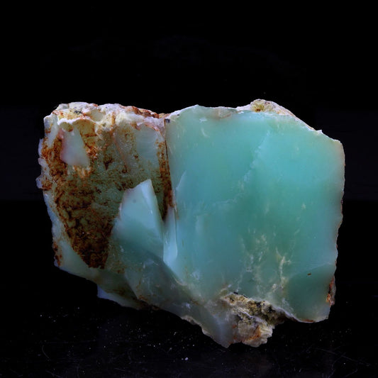 Chrysoprase. 108.5 carats. Lipecki Dol, Lipkovo, Macédoine du Nord