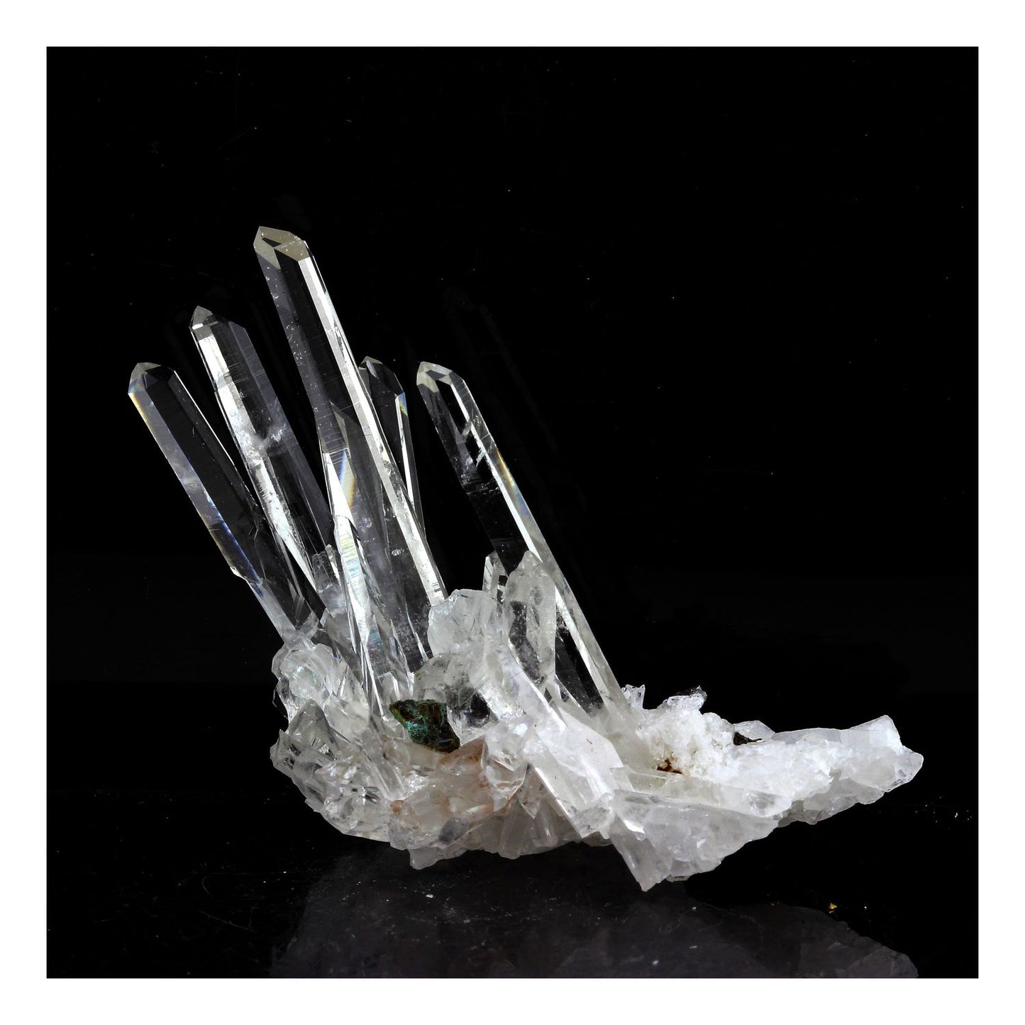 Quartz biterminé + Chalcopyrite. 104.0 carats. La Gardette Mine, Bourg d'Oisans, Isère, France