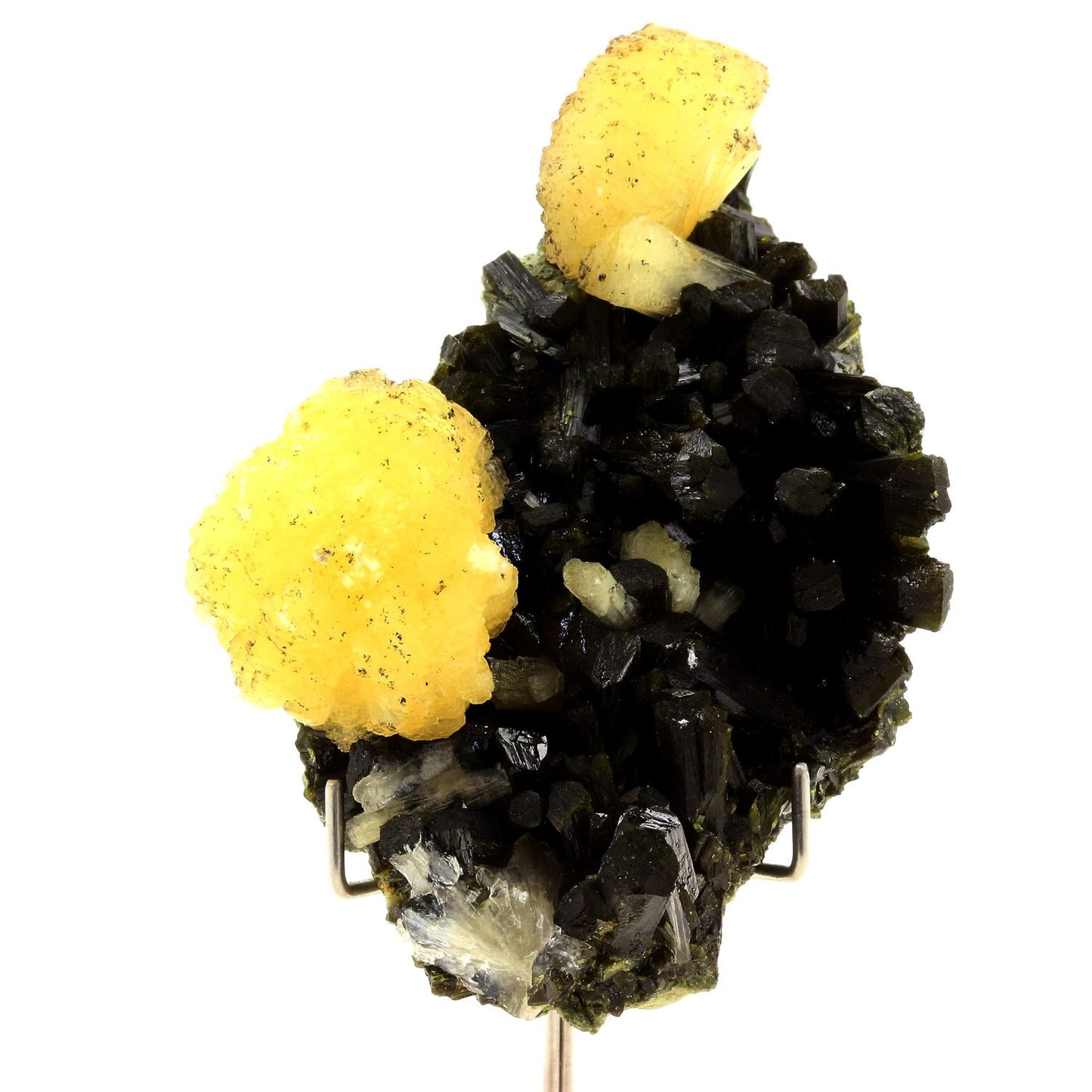 Prehnite + Epidote + Stilbite. 646.0 carats. Diamonkara, Bendougou village, Bafoulabé Cercle, Kayes Region, Mali