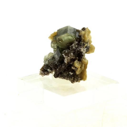 Apatite + Muscovite. 23.16 carats. Panasqueira Mines, Covilhã, Portugal