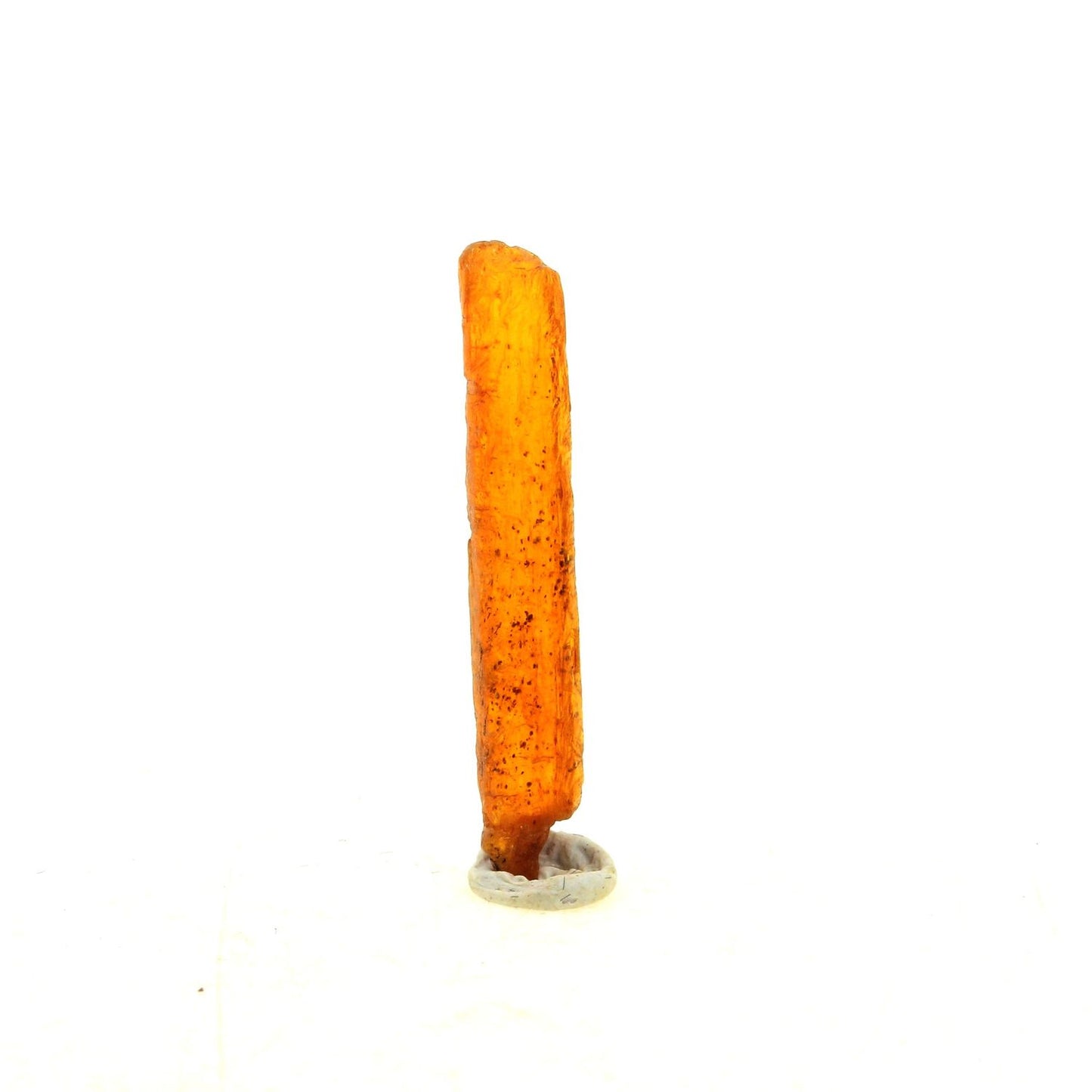 Cyanite orange. 3.52 carats. Sangulungulu Hill, Loliondo, Tanzanie