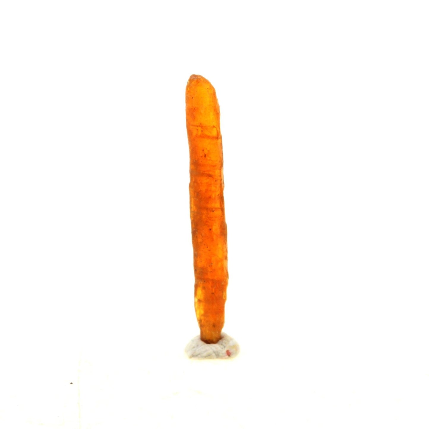 Cyanite orange. 2.49 carats. Sangulungulu Hill, Loliondo, Tanzanie