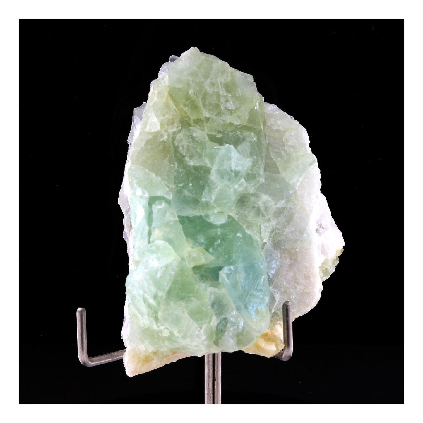 Fluorite. 490.35 carats. Marsanges Mine, Langeac, France