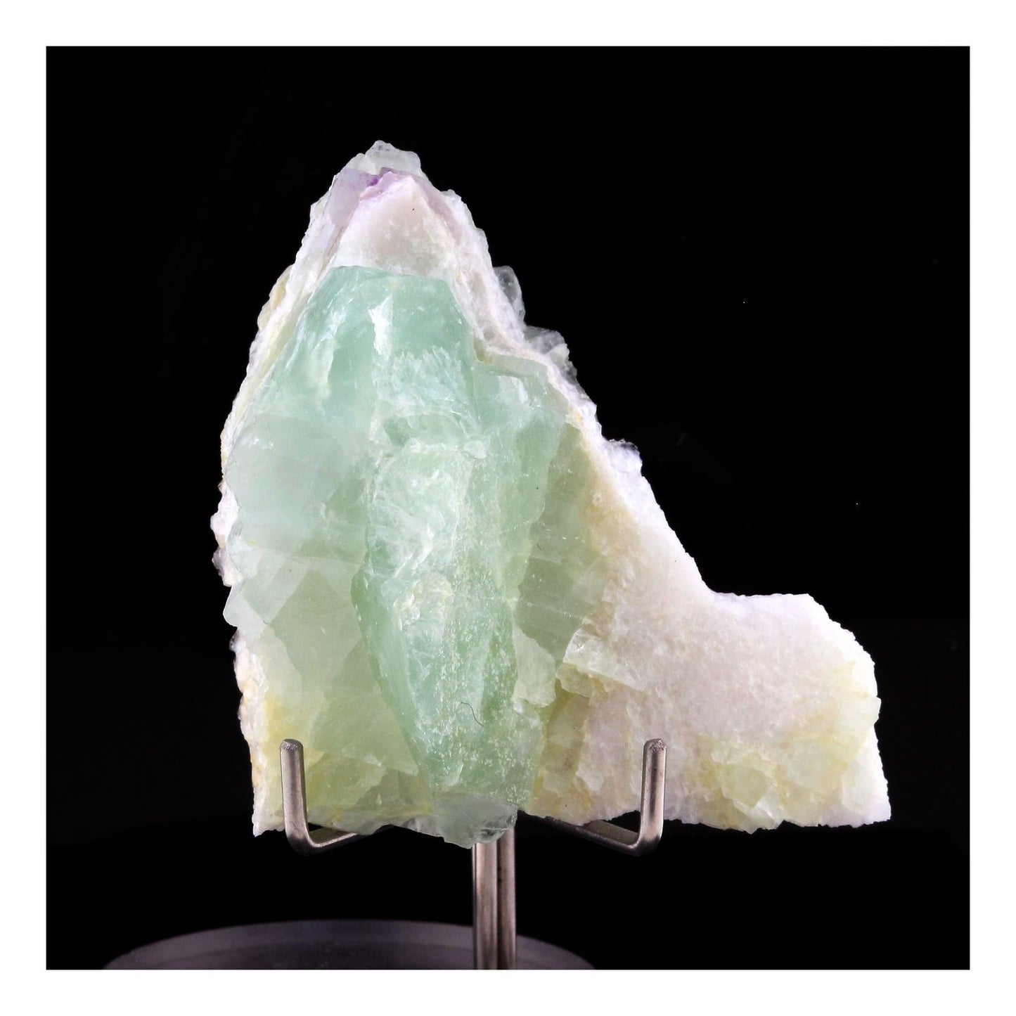 Fluorite + Quartz. 273.25 carats. Marsanges Mine, Langeac, France