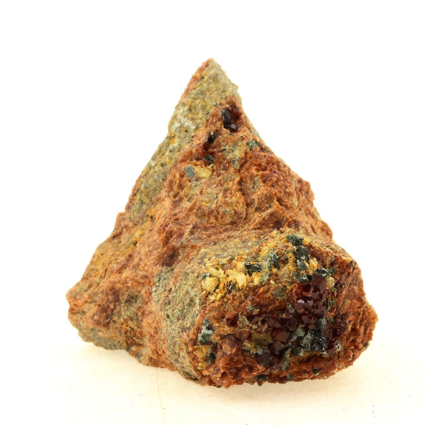 Grenat Hessonite + Clinochlore + Diopside. 303.30 carats. Nonza, Haute-Corse, France