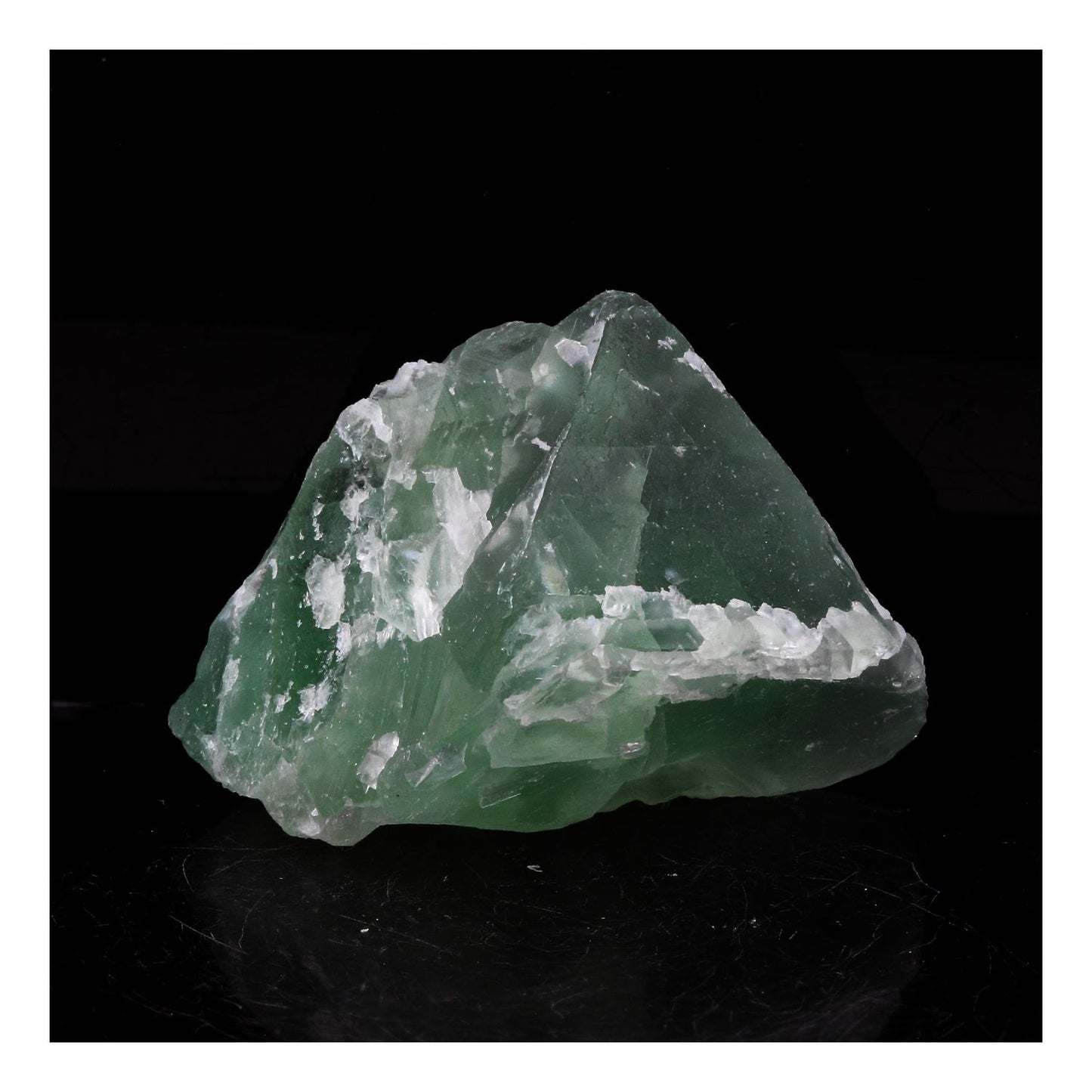 Fluorite. 157.85 carats. Marsanges Mine, Langeac, France