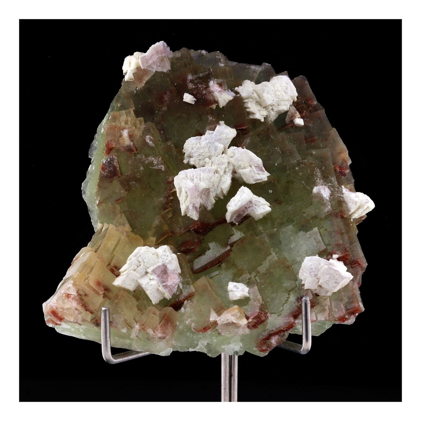 Fluorite + Dolomite + Hematite. 468.50 carats. Wölsendorf fluorite mining district, Allemagne