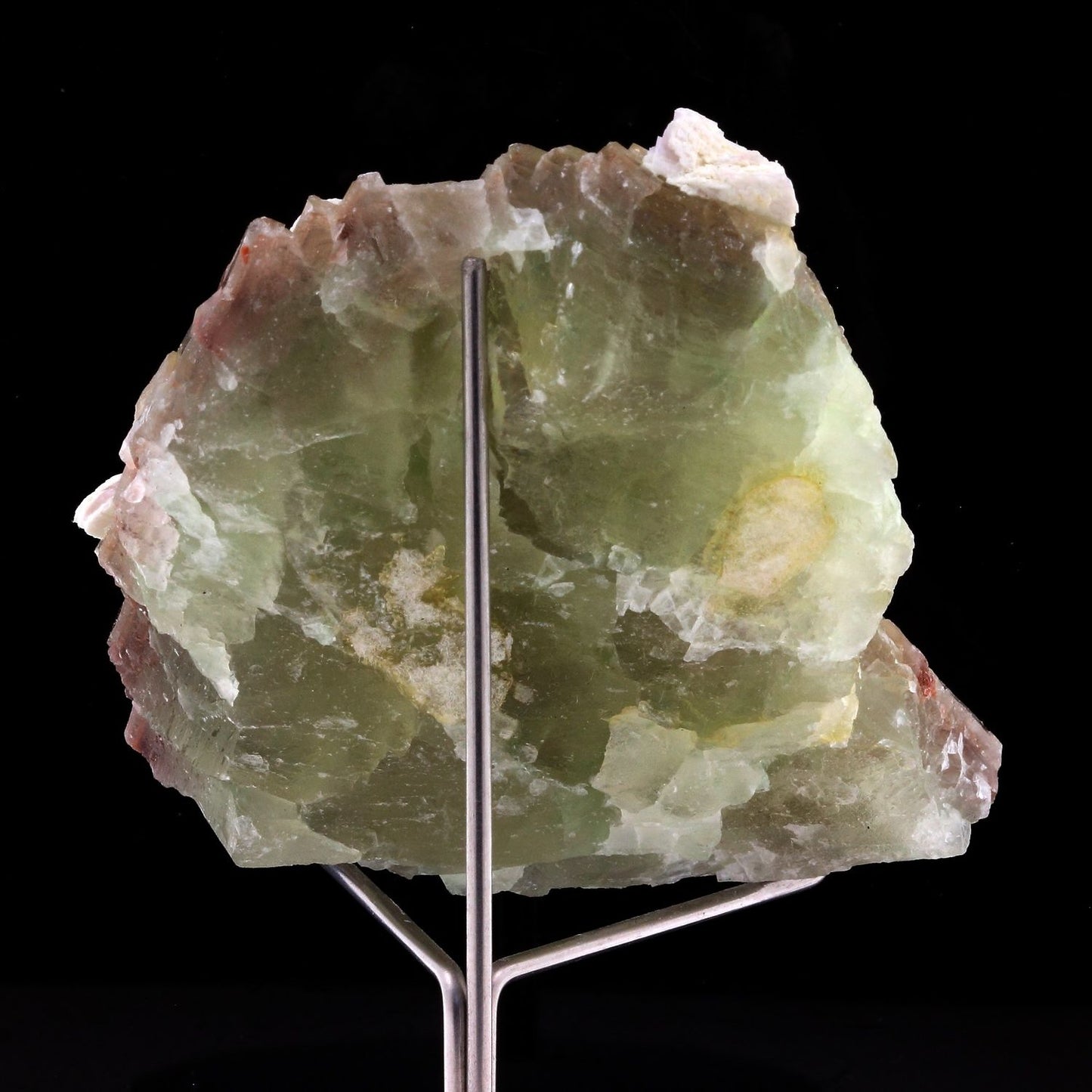 Fluorite + Dolomite + Hematite. 468.50 carats. Wölsendorf fluorite mining district, Allemagne