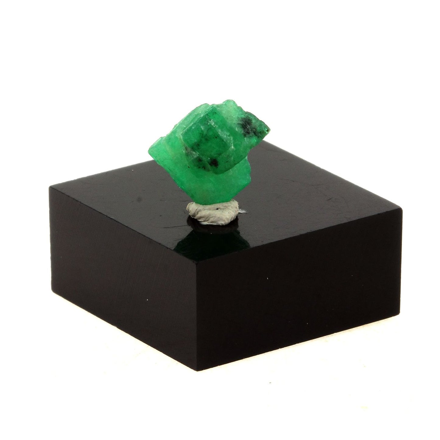 Emeraude. 1.76 cts. Mingora emerald deposit, Swat District, Pakistan