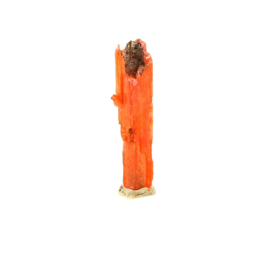 Crocoite. 0.83 carats. Adelaide Mine, Tasmania, Australie