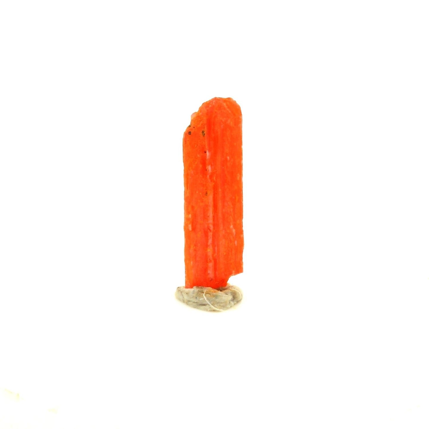 Crocoite. 0.81 carats. Adelaide Mine, Tasmania, Australie