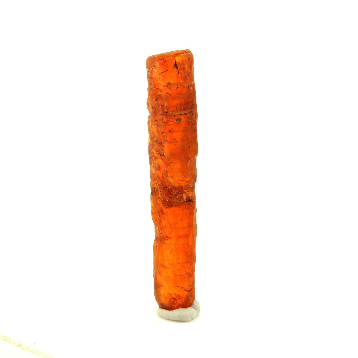 Cyanite orange. 2.76 carats. Sangulungulu Hill, Loliondo, Tanzanie