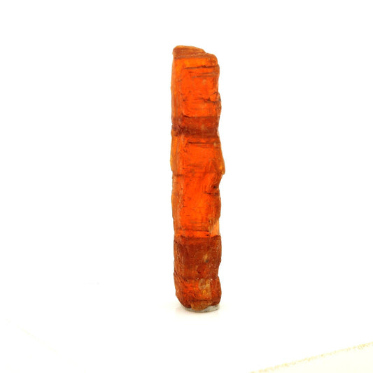 Cyanite orange. 3.94 carats. Sangulungulu Hill, Loliondo, Tanzanie