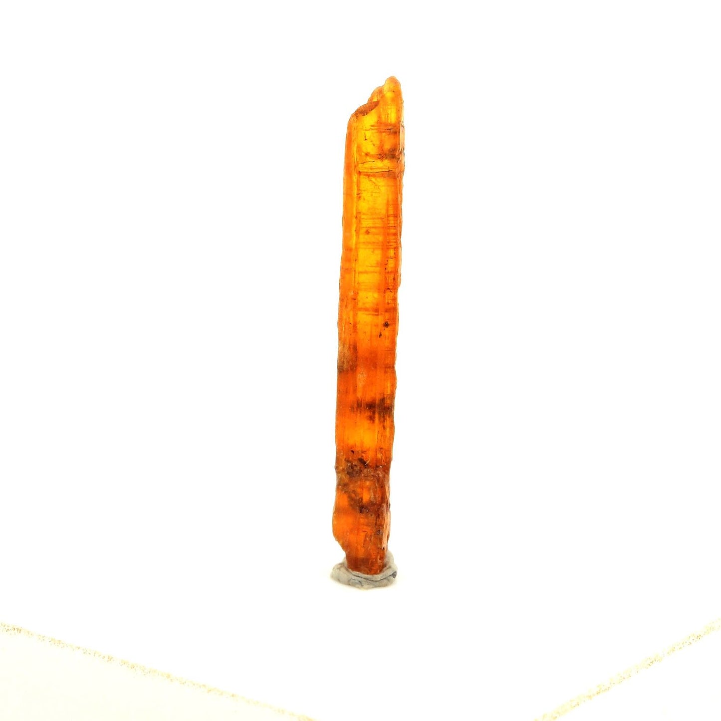 Cyanite orange. 1.61 carats. Sangulungulu Hill, Loliondo, Tanzanie