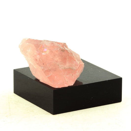 Fluorite Rose. 68.0 carats. Talèfre, Massif du Mont-Blanc, France