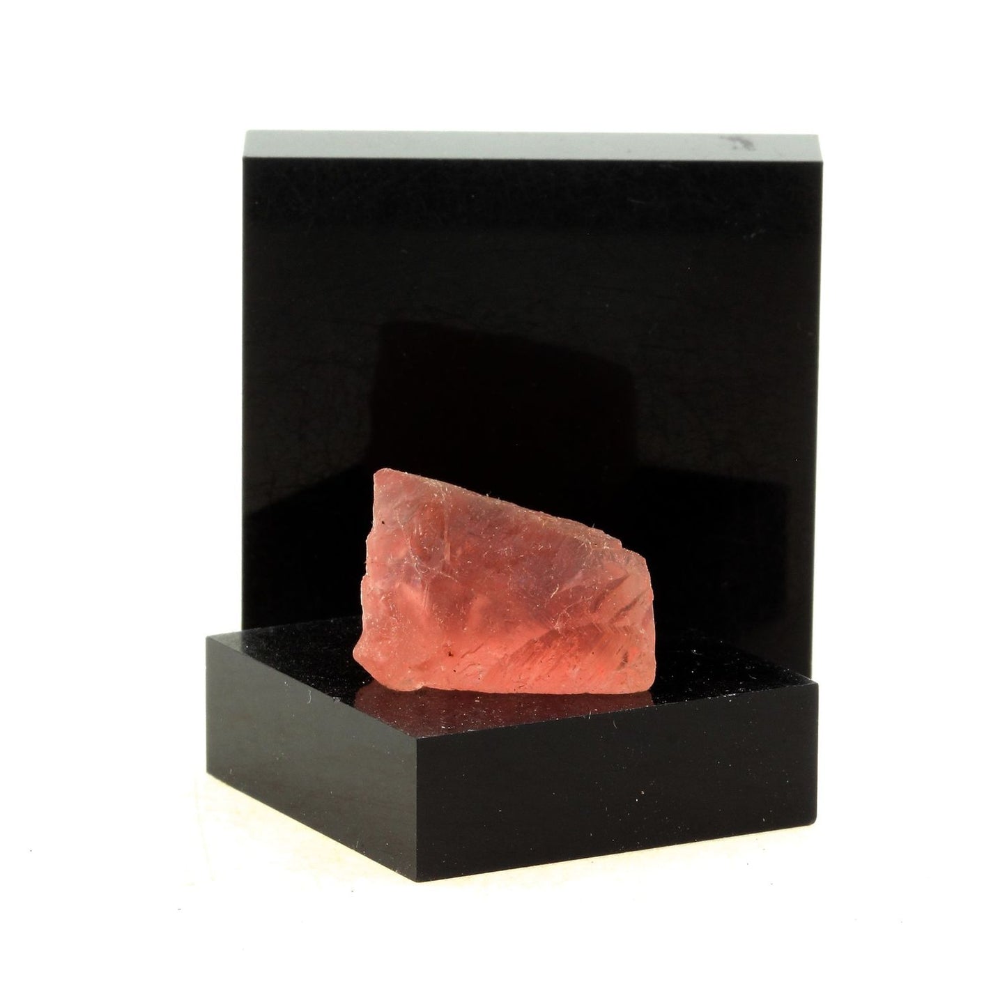 Fluorite Rose. 34.5 carats. Talèfre, Massif du Mont-Blanc, France