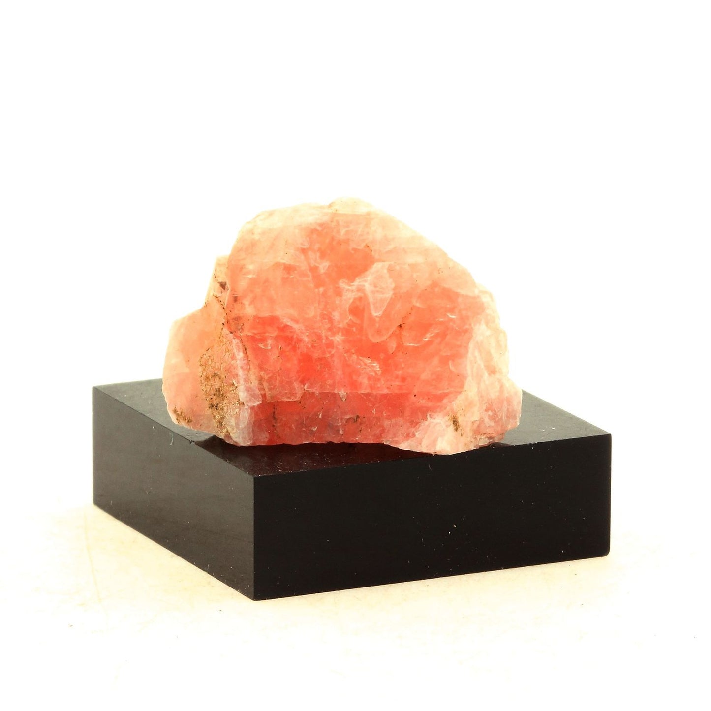 Fluorite rose. 44.0 carats. Talèfre, Massif du Mont-Blanc, France