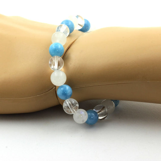 Calcédoine bleu + Quartz + Pierre de lune. Bracelet en Perles naturelles