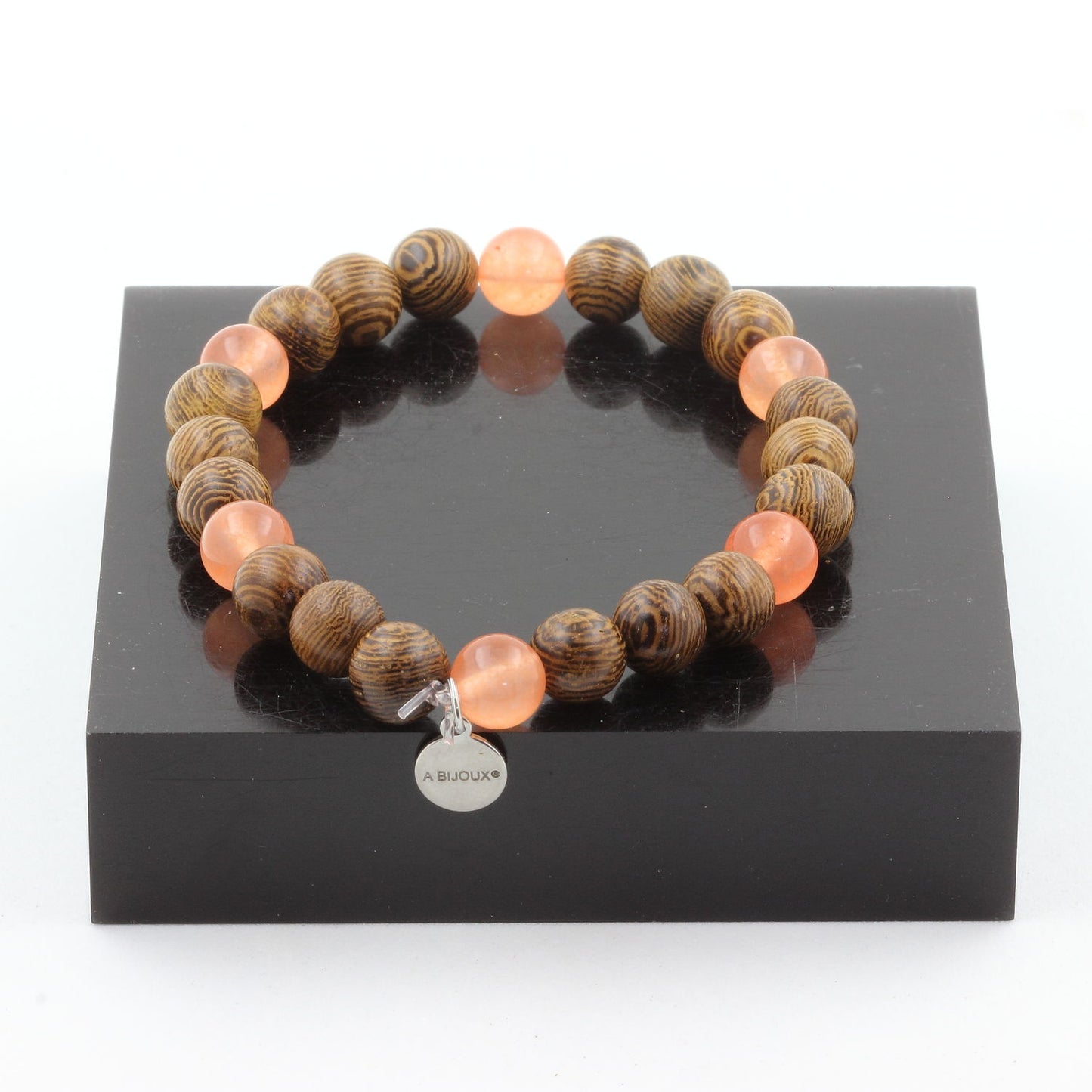 Calcédoine orange + bois. Bracelet Perles naturelles