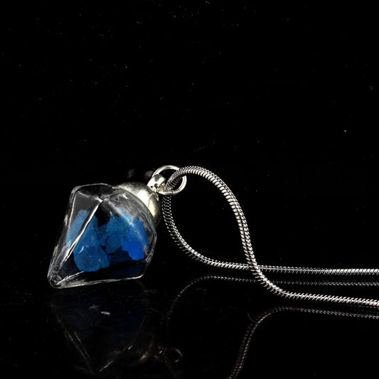 Collier Apatite bleu neon modèle diamant