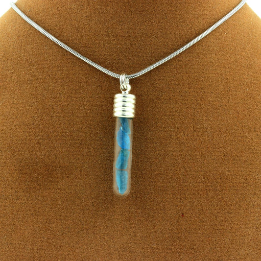 Collier Apatite bleu neon brut modèle tube et spirale