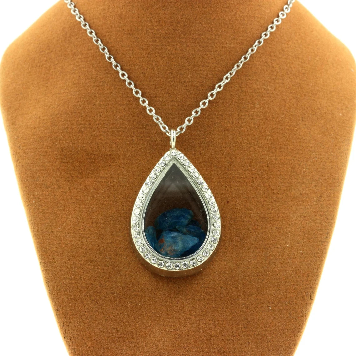 Collier Apatite bleu neon brut modèle goutte